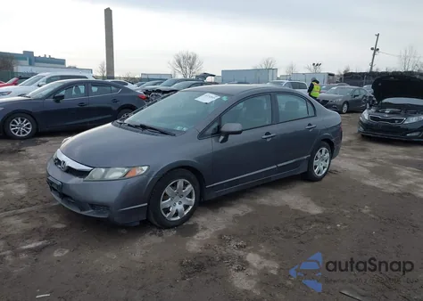 2010 Honda Civic Lx z USA, uszkodzony, nr VIN 2HGFA1F57AH572049